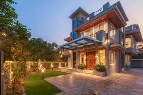 StayVista's Le Sutra Great Escapes - Udaan - Artistic Rooms, Terrace Jacuzzi with Scenic View